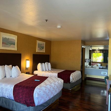 Americas Best Value Inn Phoenix Medford Extérieur photo