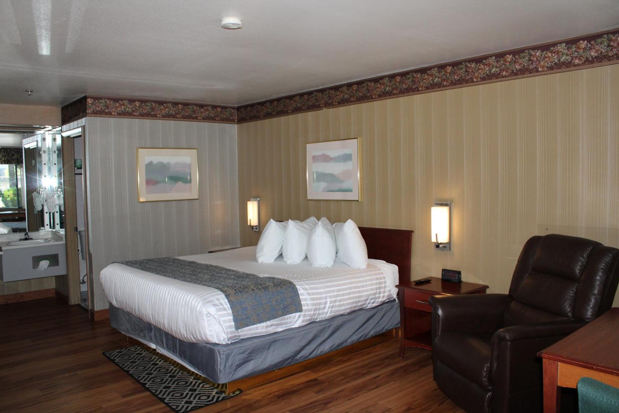 Americas Best Value Inn Phoenix Medford Extérieur photo