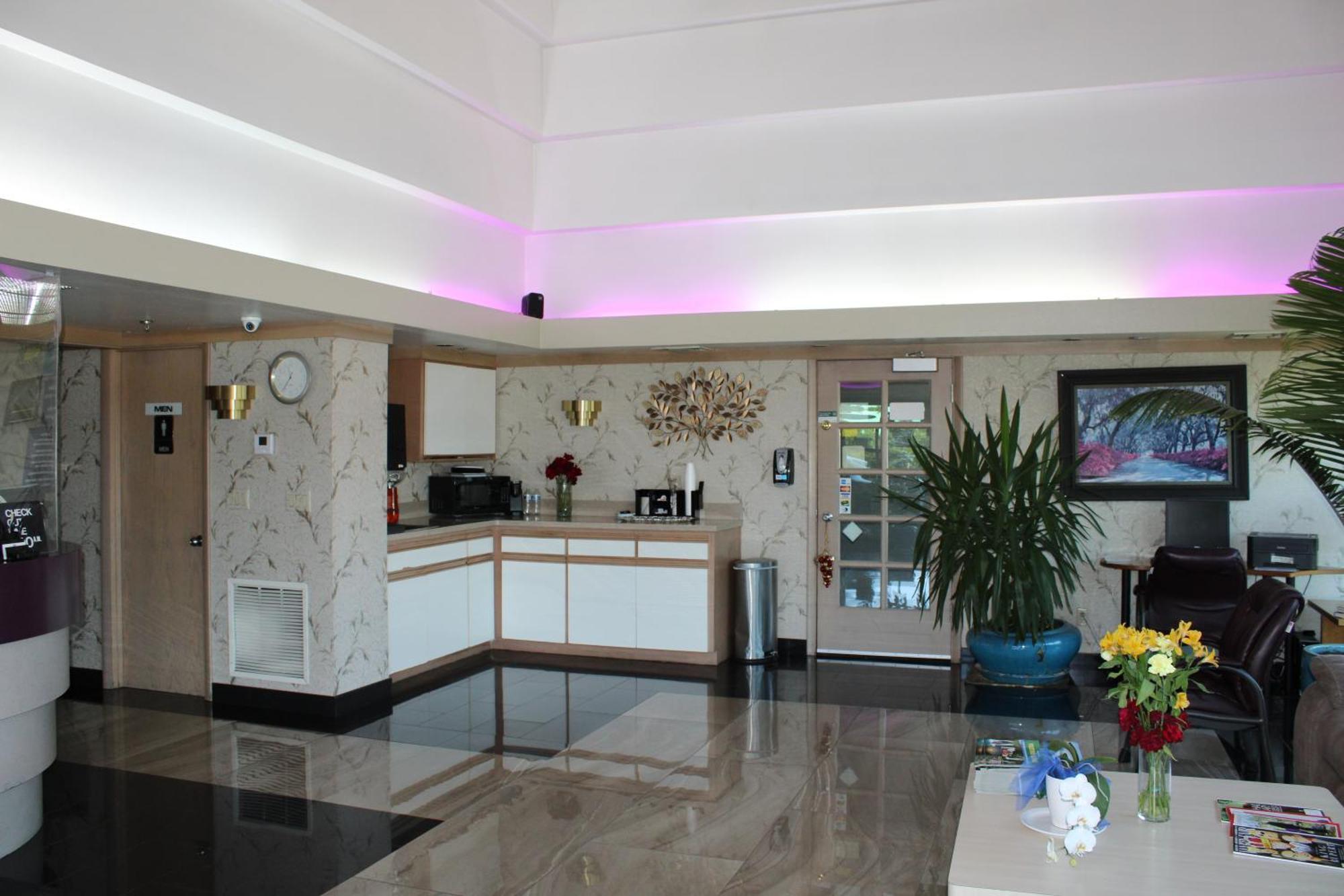 Americas Best Value Inn Phoenix Medford Extérieur photo