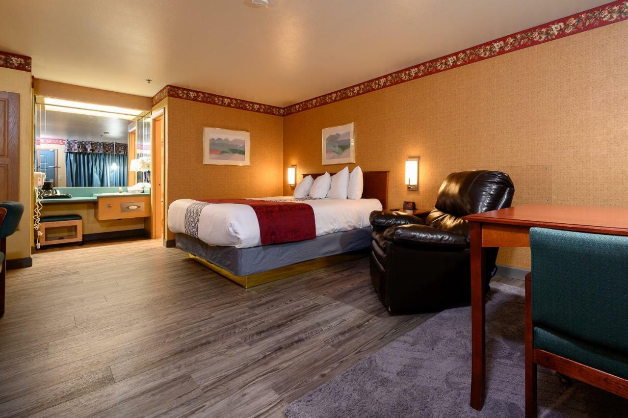 Americas Best Value Inn Phoenix Medford Extérieur photo